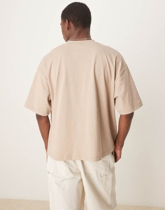 ASOS DESIGN boxy oversized t-shirt med löparklubbsgrafik i beige - Image 2