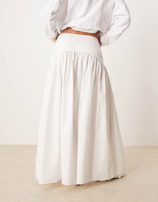 ASOS DESIGN maxikjol med låg midja i vitt - Image 4