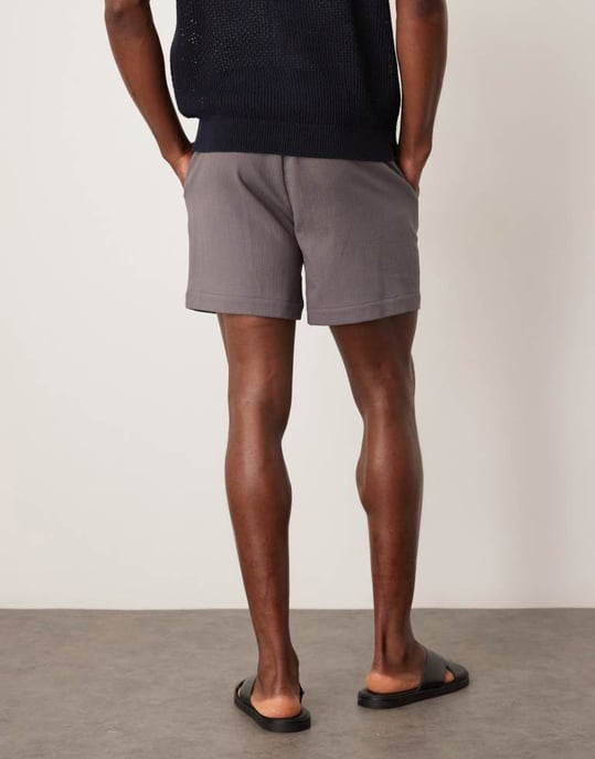 ASOS DESIGN kortare längd texturerad shorts i grå - Image 2