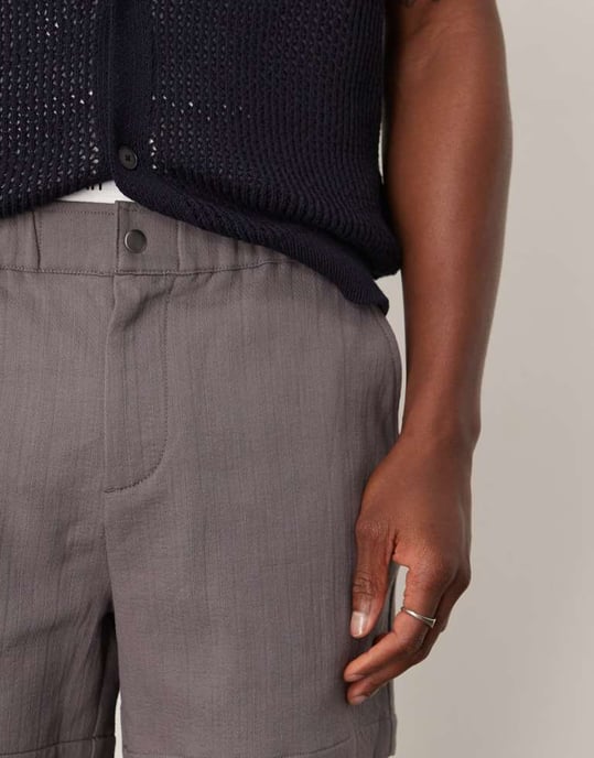 ASOS DESIGN kortare längd texturerad shorts i grå - Image 4