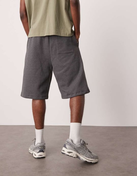 ASOS DESIGN heavyweight längre shorts 400gsm i kolgrå melerad - KOLGRÅ - Image 3