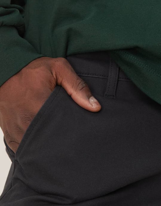 ASOS DESIGN slim regular längd chino shorts i svart - Image 4