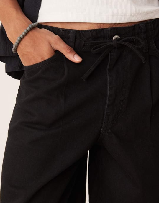 ASOS DESIGN midi längd vida denimshorts med knytning framtill i svart tvätt - Image 3