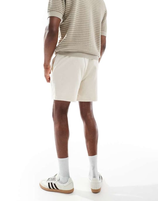 ASOS DESIGN breda korta texturerade shorts i ecru - Image 4