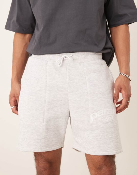 ASOS DESIGN jersey shorts set med tryck i grå melange - Image 3