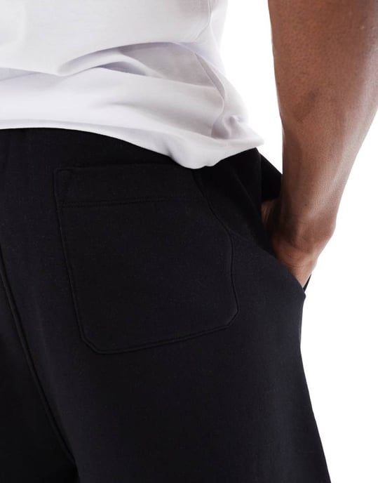 ASOS DESIGN essentiella oversized shorts i svart - Image 3