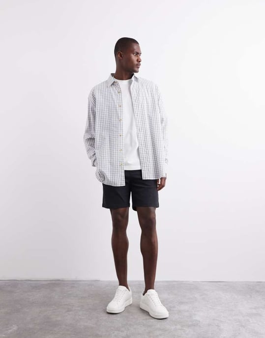 ASOS DESIGN slim mid-length chinos lösa shorts i svart - SVART - Image 3