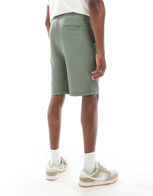 ASOS DESIGN överdimensionerad våfflat texturerad shorts i grön - Image 4