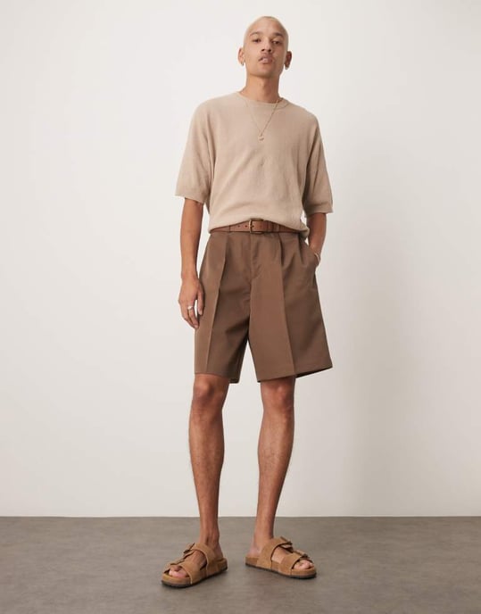 ASOS DESIGN smarta bermudashorts med framveck i brunt - Image 2