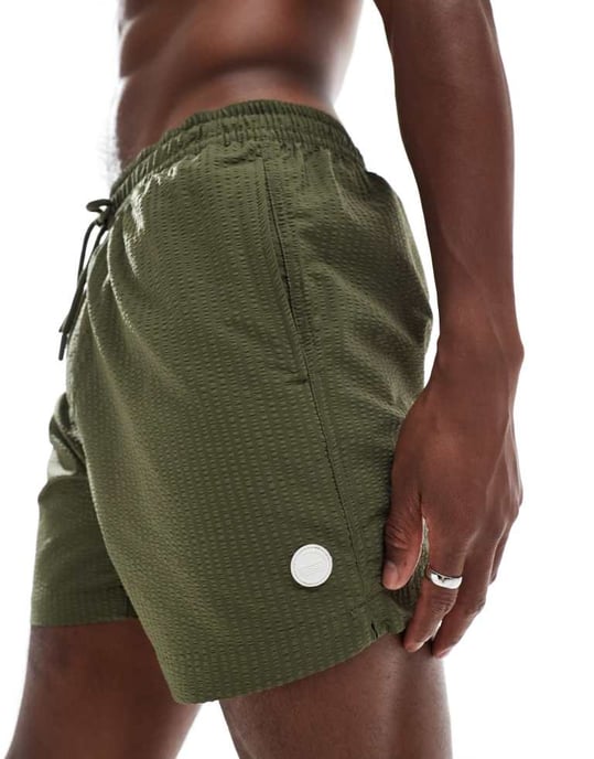 Tunna badshorts i khaki seersucker - Image 3