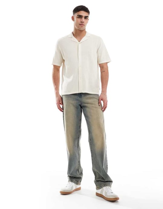 JJ Rebel reverkrage knäppning genom stickad polo i beige - Image 2