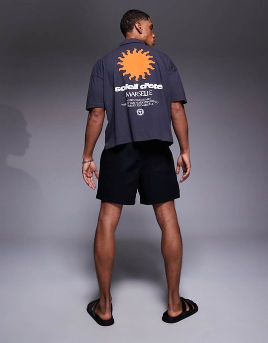 ASOS DESIGN croppad oversized polo med sänkt axel och pufftryck grafiskt mönster - Image 4