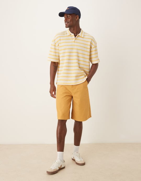 ASOS DESIGN boxig oversized polo i strukturerad vit och gul rand - Image 3