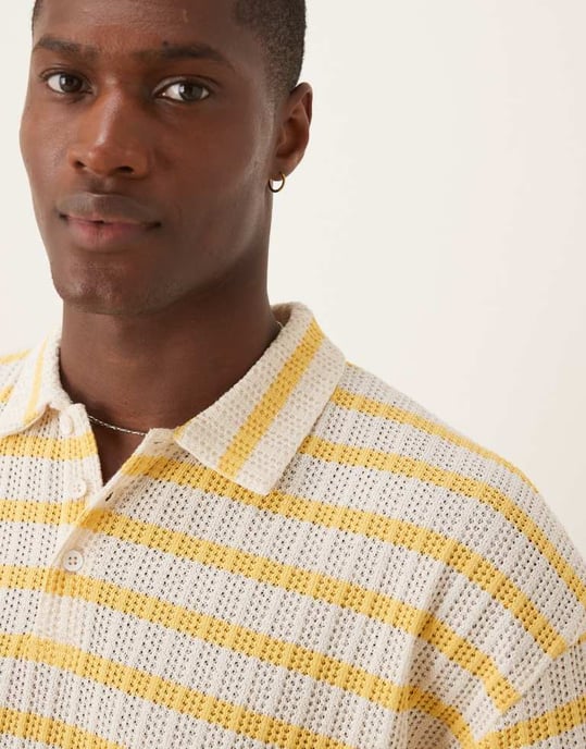 ASOS DESIGN boxig oversized polo i strukturerad vit och gul rand - Image 4