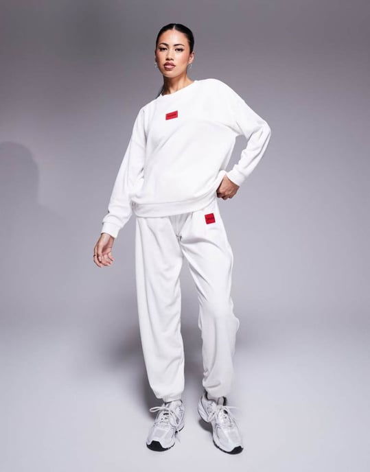HUGO Bodywear Neve mysig co-ord sweatshirt i off white - Image 4