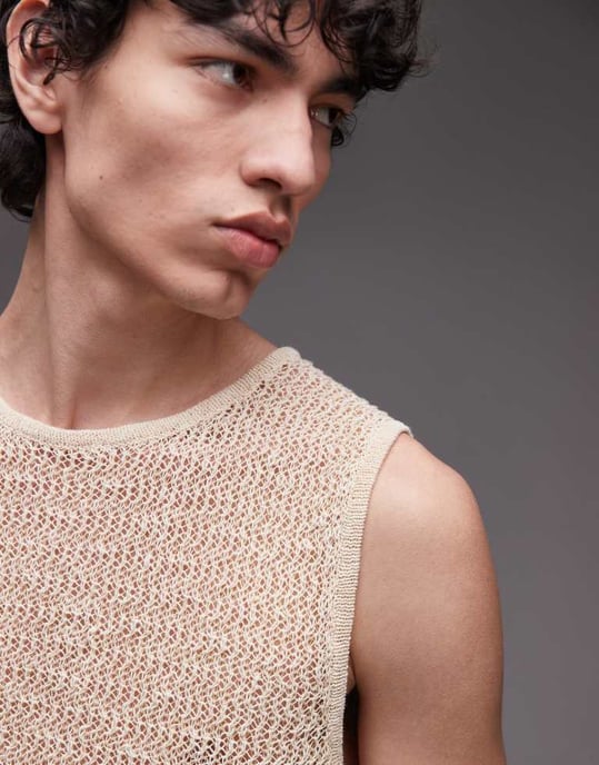 Topman avslappnad passform stickad texturärmlös topp i sten - Image 3