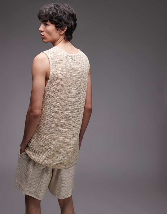 Topman avslappnad passform stickad texturärmlös topp i sten - Image 4