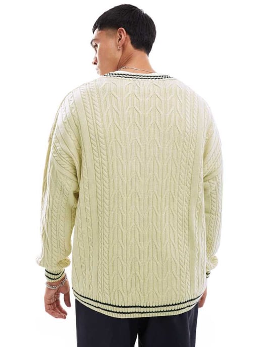 ASOS DESIGN oversized kabelstickad crickettröja i krämfärgad med marinblå detaljer - Image 2