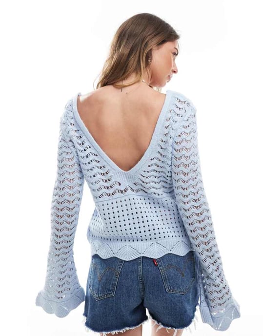 Miss Selfridge virkad topp med flare ärm i ljusblått - Image 2