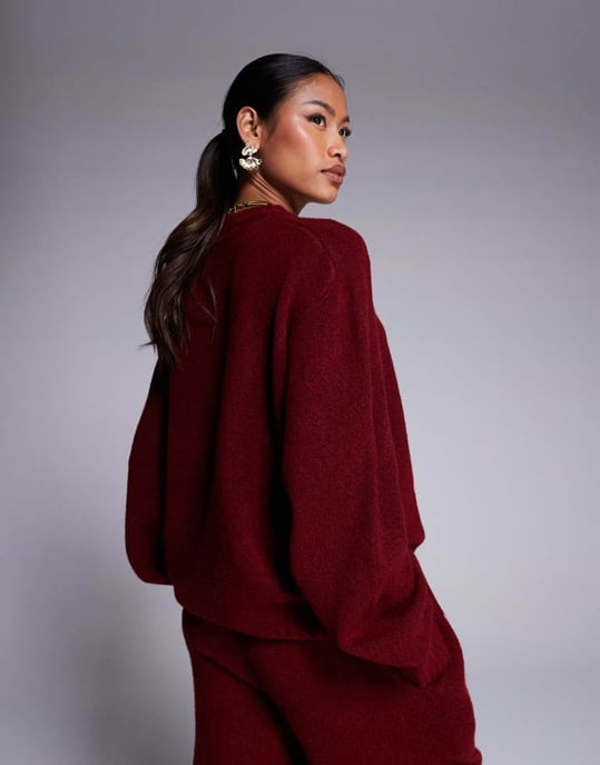 Couture Club koord oversized fluffig stickad tröja i burgundy - Image 3