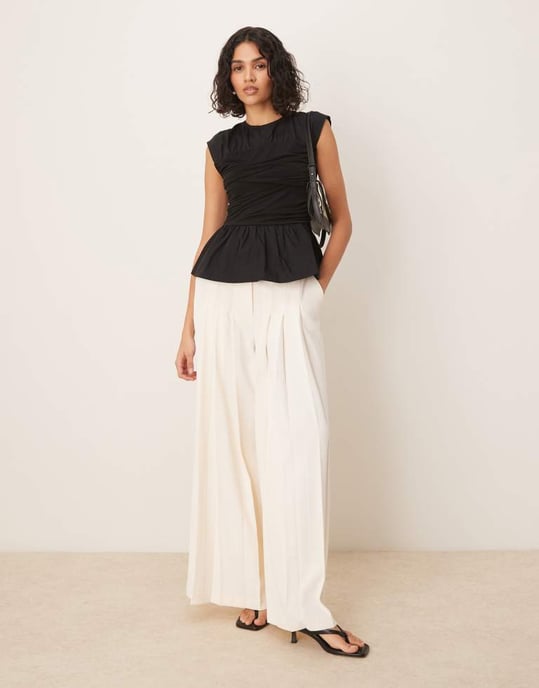 ASOS DESIGN vävd mix bandage topp med rynkedetalj i svart - Image 3