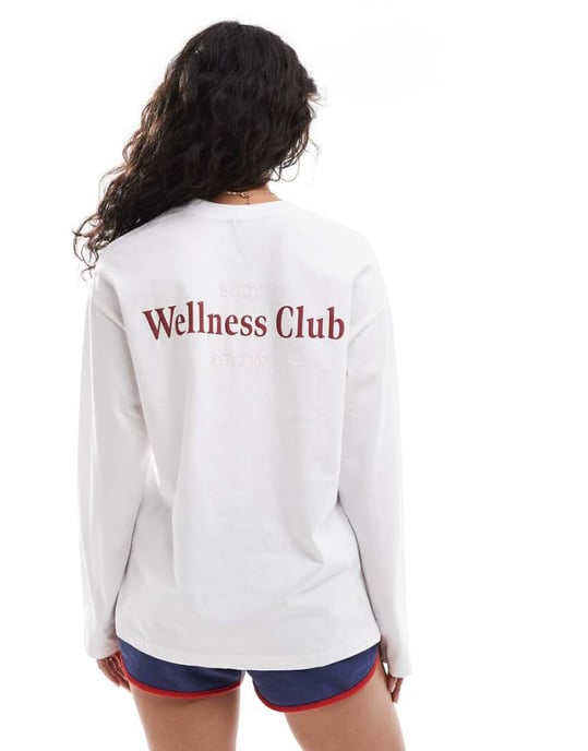 Cotton On långärmad wellness club grafisk crew i vitt - Image 1