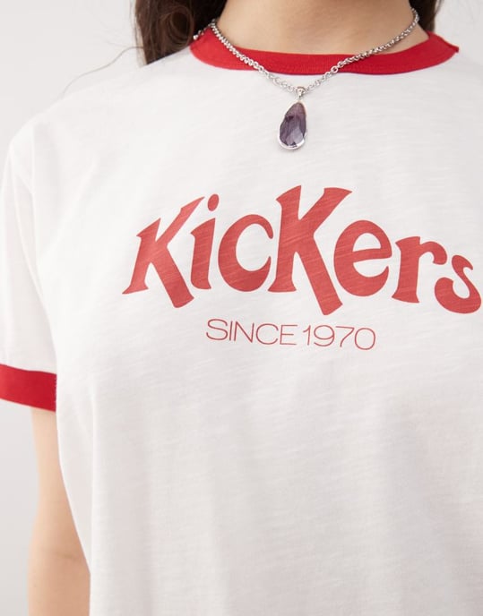 Kickers crop ringer-t-shirt med röd Kickers-logga i vitt - Image 3