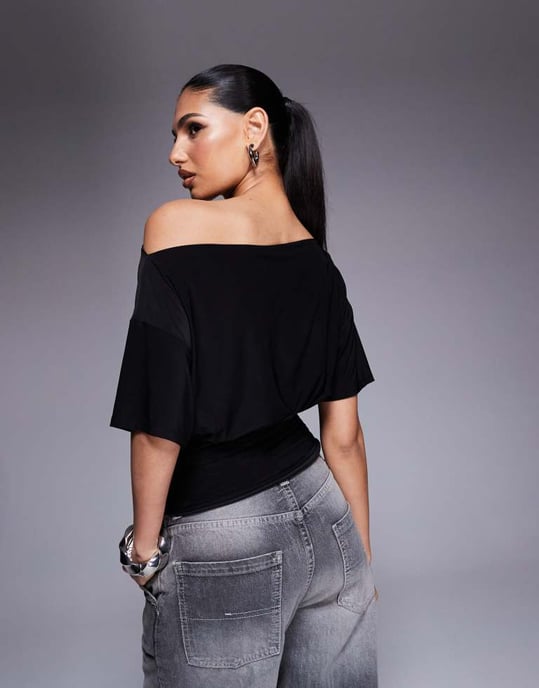 ASOS DESIGN asymmetrisk kortärmad top med en axel och dragsko i midjan i svart - Image 4