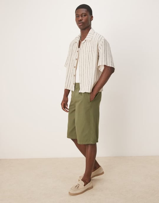 ASOS DESIGN oversize boxy skjorta med ekru- och mörkgrön rand - Image 3