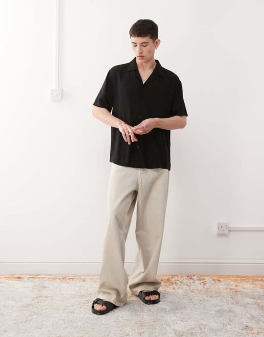 Återvunnen vintage oversized linnemix skjorta i svart - Image 3