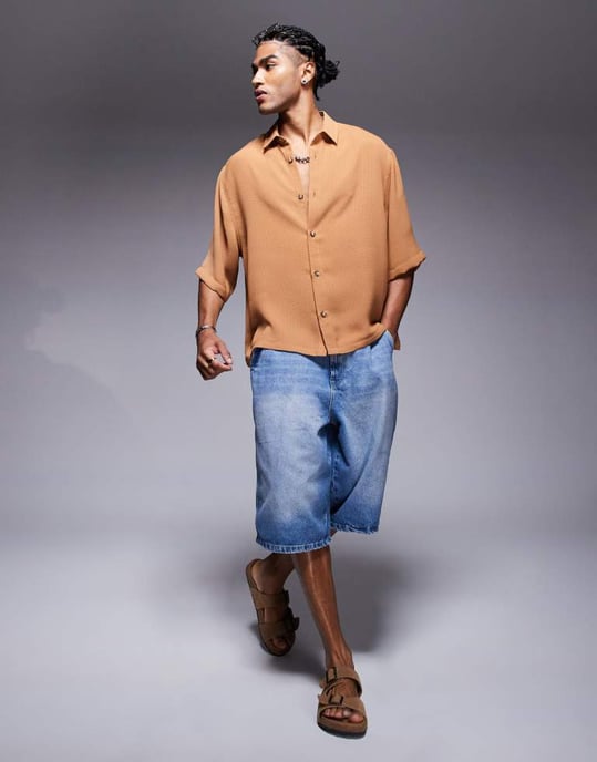 ASOS DESIGN boxy oversized virkade skjorta i beige - Image 2