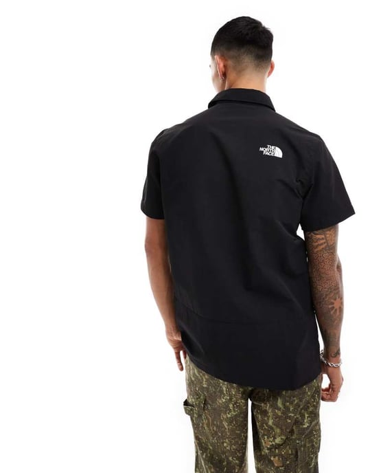 The North Face Murray kortärmad t-shirt med logga och ficka i svart - Image 4