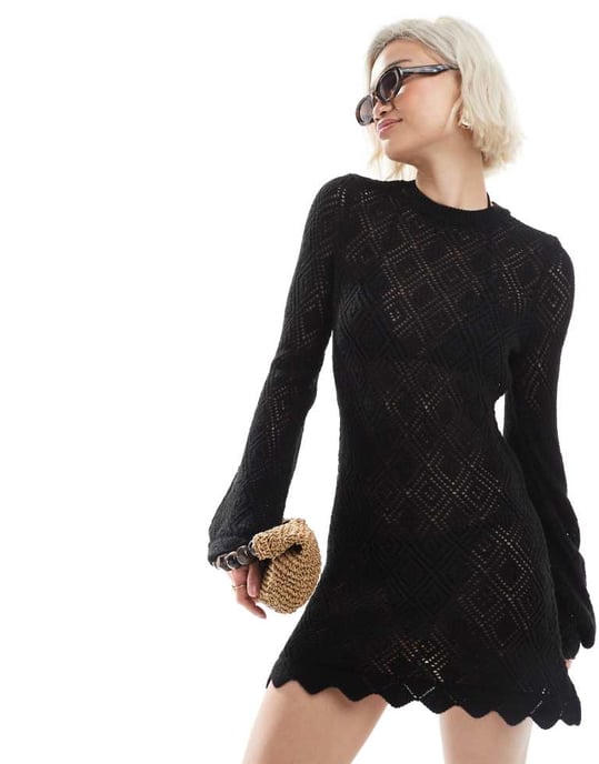 Miss Selfridge bred ärm scallop nederkant stickad strandklänning i svart - Image 1
