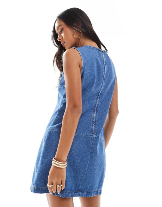 ASOS DESIGN denimskiftklänning med sänkt midjaoch veck - Image 3