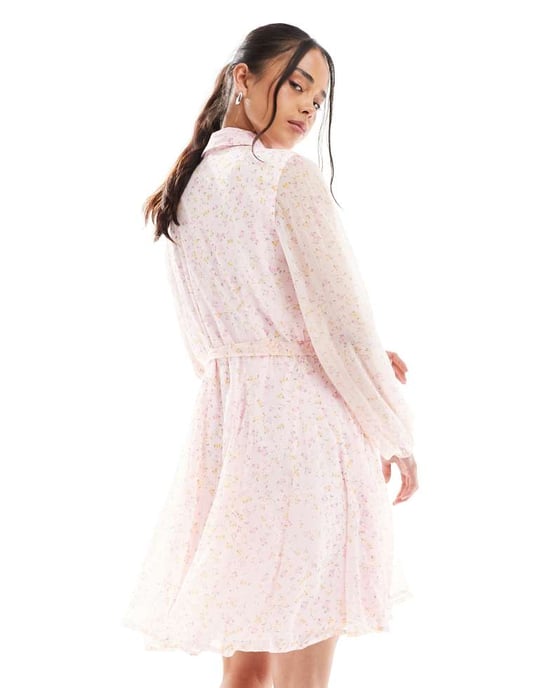 Vero Moda Smilla svängande bältesklänning i rosa duttblommor - Image 4