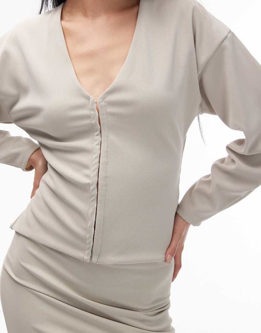 ASOS DESIGN koord ribbad ballongsärmad strukturerad topp i stenbeige - Image 4
