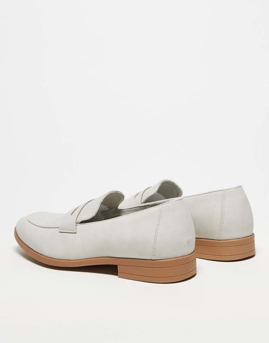 ASOS DESIGN penny loafer i ljusgrå - Image 4