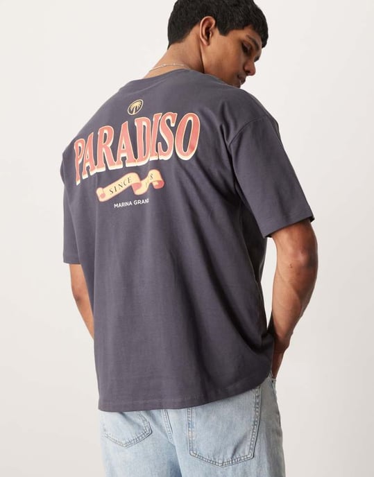 ASOS DESIGN överdimensionerad t-shirt med textgrafik i kolgrå - Image 3