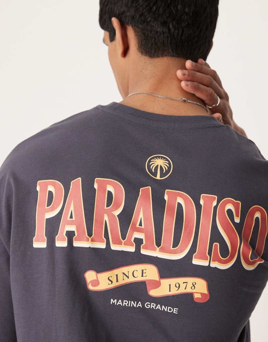 ASOS DESIGN överdimensionerad t-shirt med textgrafik i kolgrå - Image 4