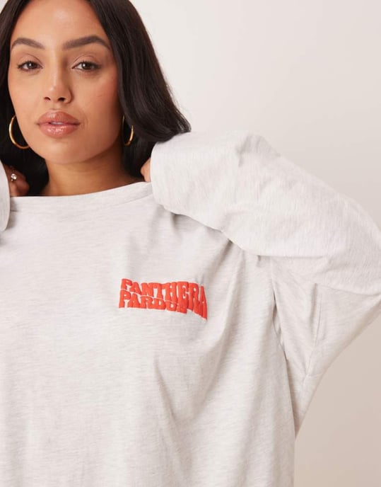 ASOS DESIGN Curve oversized long sleeve skater tee with leopard floral graphic in ice marl - Image 3