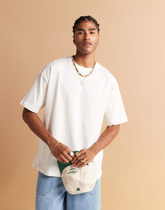 ASOS DESIGN överdimensionerad t-shirt med högsommar grafik i avblekt vitt - Image 4