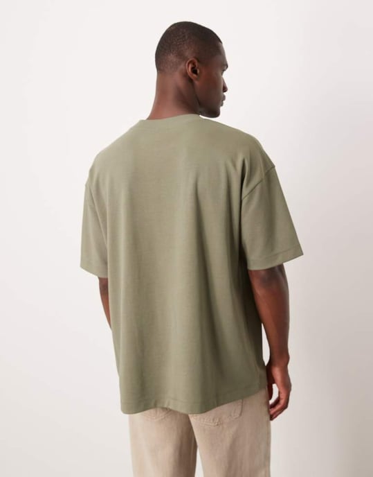 ASOS DESIGN tung oversized t-shirt i khaki mjuk känsla - Image 4
