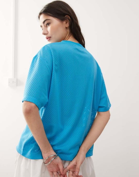 Reclaimed Vintage unisex kortärmad boxy airtex fotbollströja i akvamarinfärg - Image 3