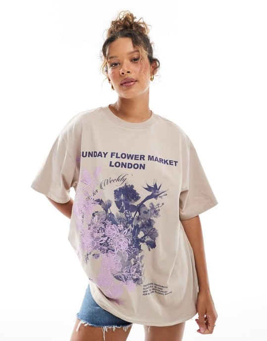 ASOS DESIGN oversized broderad t-shirt med blommig marknadsgrafik - Image 2