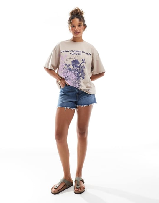ASOS DESIGN oversized broderad t-shirt med blommig marknadsgrafik - Image 3
