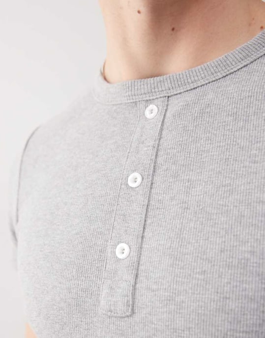 COLLUSION Ribbade henley-t-shirt i grått - Image 2