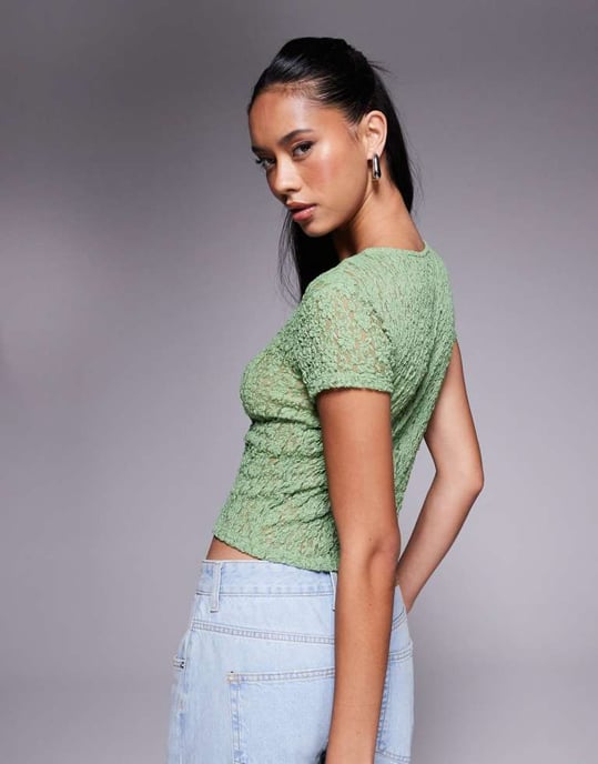 ASOS DESIGN spets kortärmad semi-transparent baby tee i grön - Image 2