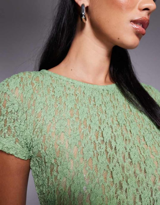 ASOS DESIGN spets kortärmad semi-transparent baby tee i grön - Image 3