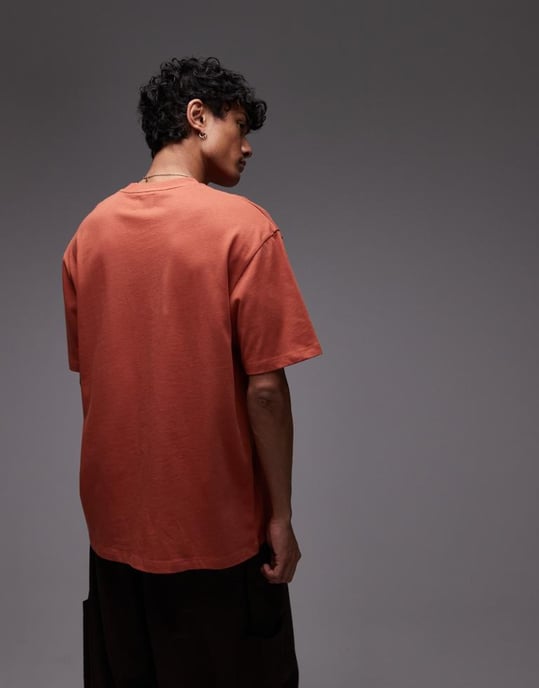 Topman avslappnad passform t-shirt med rosenbroderi i tan - Image 3