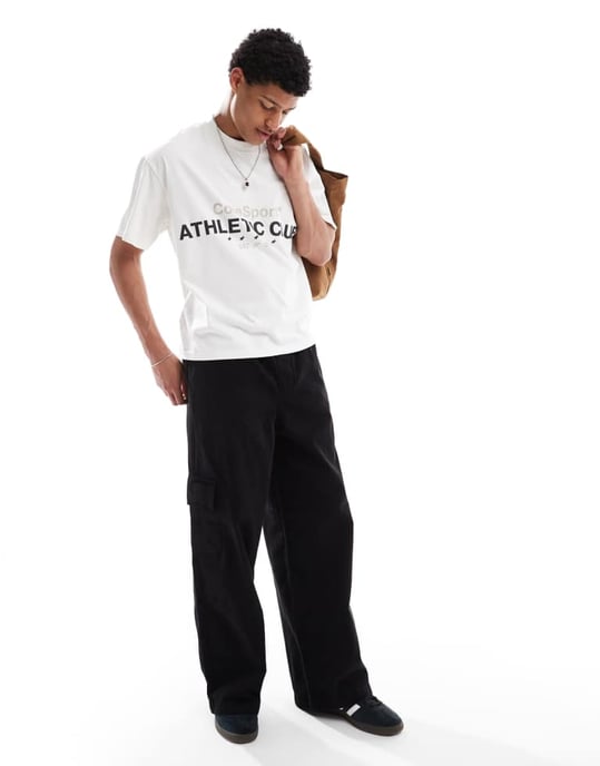 Jack & Jones boxy oversized kort t-shirt med tryck fram i vitt - Image 3